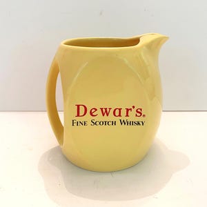 Vintage Dewar&#39;s Fine Scotch Whisky Yellow Pitcher Made England Barware