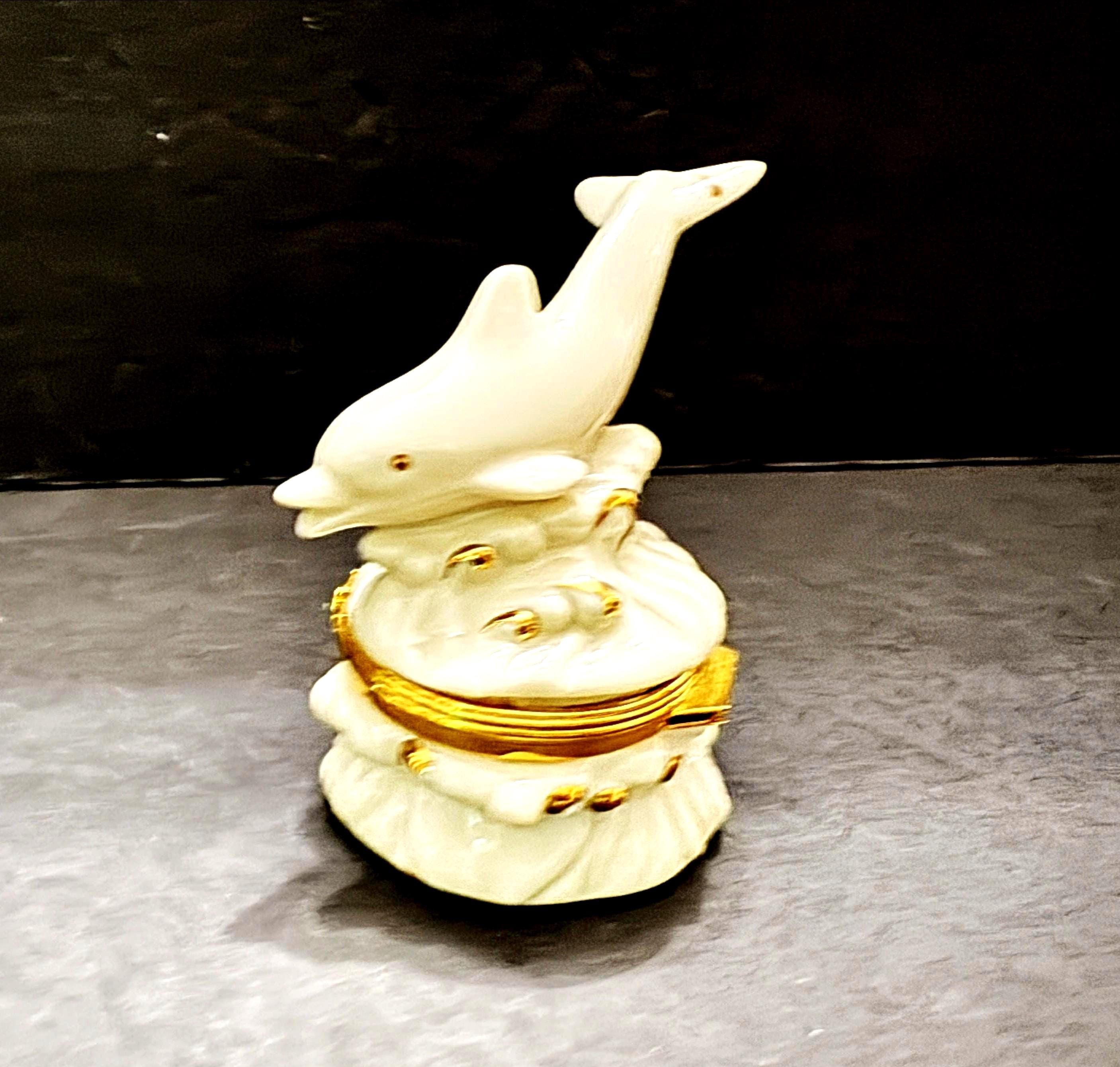 Vintage Trinket Box With Trinket Inside - Etsy