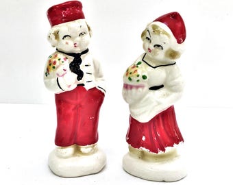 Vintage Dutch Boy and Girl Ceramic Salt and Pepper Shakers