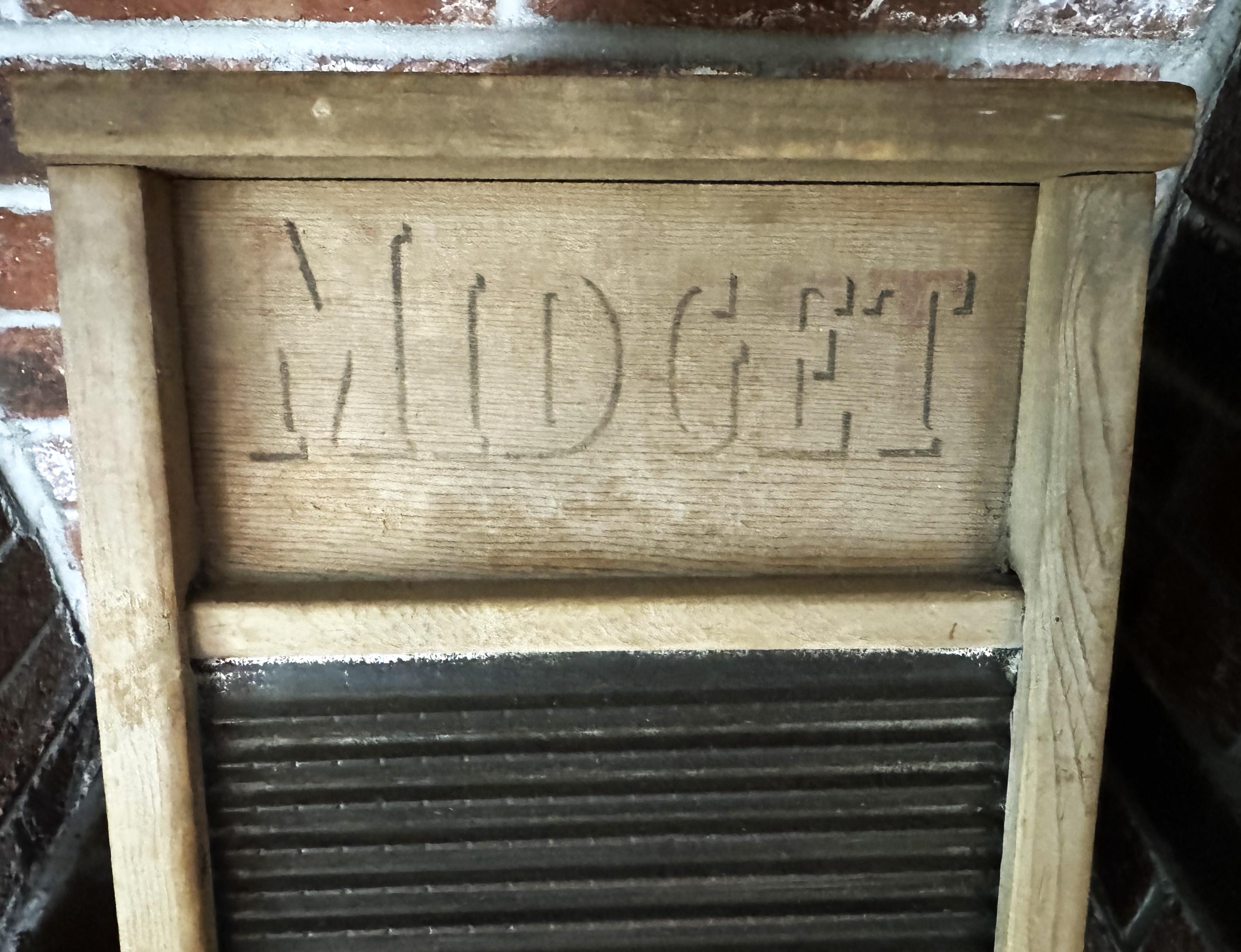 Antique Washboard National Co Rustic 18 Inch Long #442