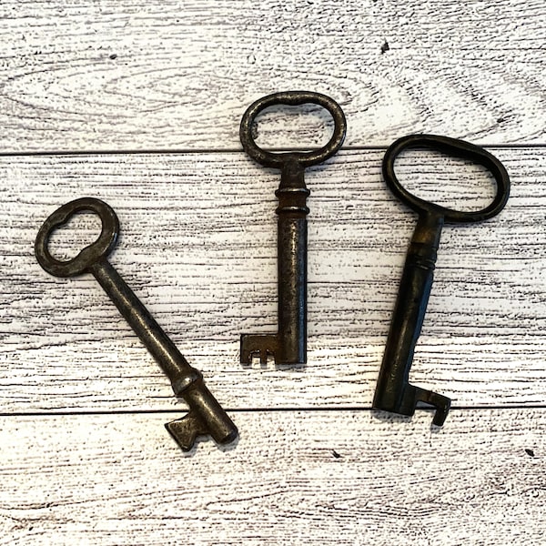 Antique Lever Lock Skeleton Keys 3 Skeleton Keys Various Size Keys 2 Open Barrel 1 Closed Barrel