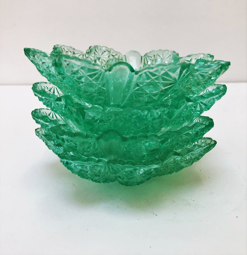 Vintage L.G. Wright Berry Bowls Green Glass Star Shaped Bowl | Etsy