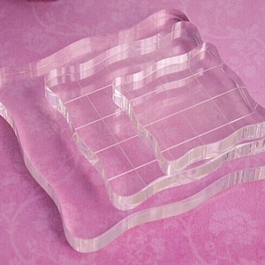 Tablero acrílico para sellos transparentes con bordes festoneados: 3 tamaños para que elijas