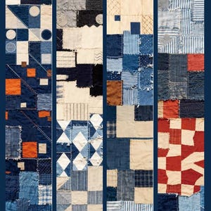 Puede incluir: Textil de patchwork compuesto por diversas telas vaqueras en tonos azules, crema y naranja. El diseño presenta formas geométricas, rayas y cuadrados, con costuras visibles y bordes deshilachados. La estética general es rústica y artesanal.