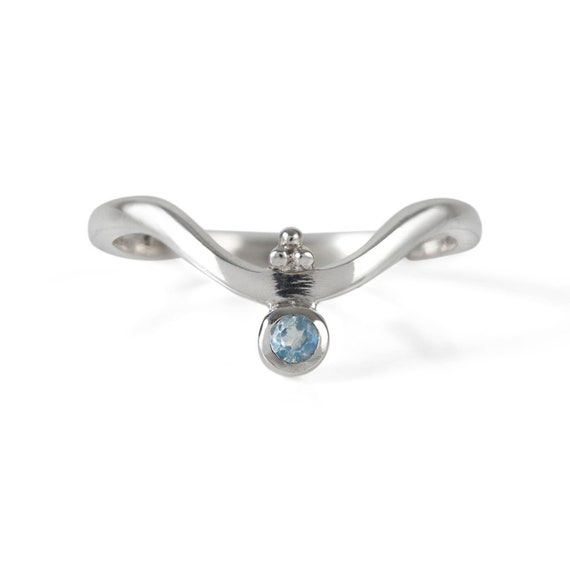 Jarida Celtic Love Knot Ring – Celtic Crystal Design Jewelry