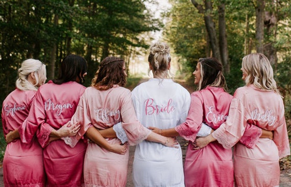 Bridesmaid Robes, Bridesmaid Gifts, Bridesmaid Robes, Wedding Robes, Bridal  Party Gifts, Satin Robes, Bridal Party Robes, Kimonos 