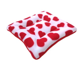 Padded Fleece Sleeping Mat for Guinea Pigs, Hedgehogs and Small Pets | Red Hearts Print