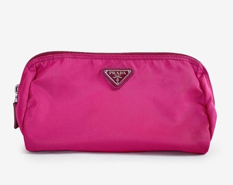 prada purse logo