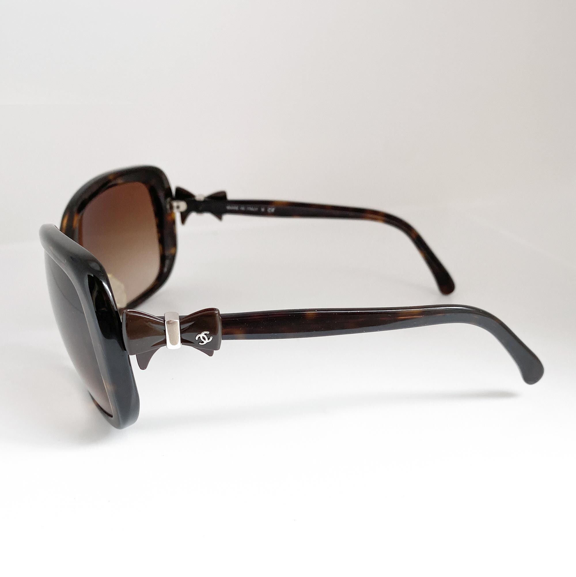 Authentic CHANEL CC Logo Bow Tortoise Shell Oversized Sunglasses