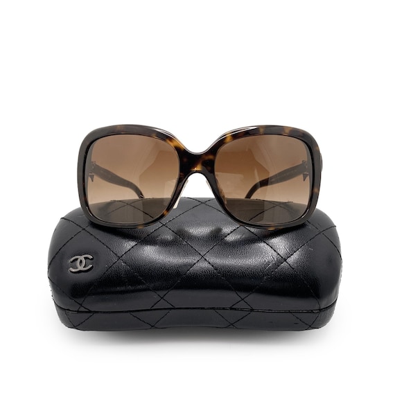 Authentic CHANEL CC Logo Bow Tortoise Shell Oversized Sunglasses