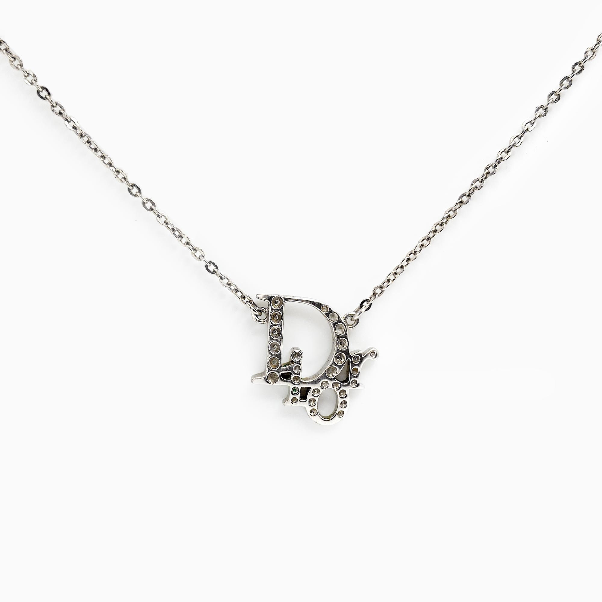 Louis Vuitton Reworked LV Engraved Heart Charm Necklace — sororité.