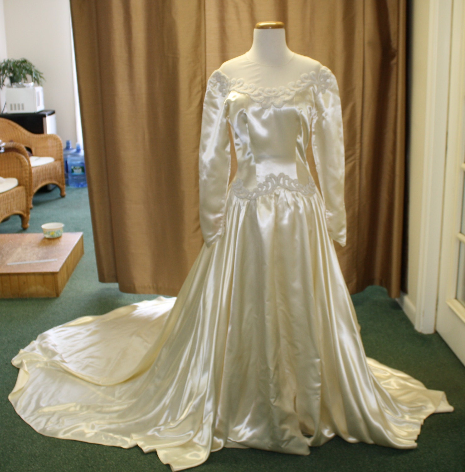 Vintage Heavy Duchesse Satin Silk 1944 Wedding Gown Etsy