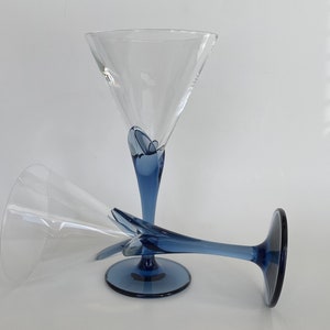Pair of Elegant Bormioli Champagne or Wine Flutes in Florian Bleu with Petal Stems