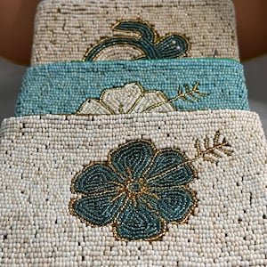 Porte-monnaie inspiré des îles perlées, hibiscus, tortue de mer, sarcelle beige