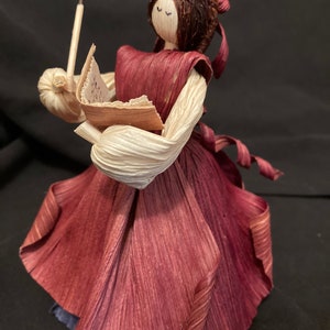 1/12 scale miniature corn husk lady