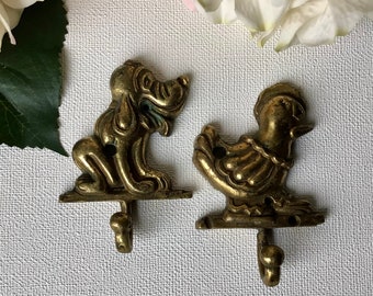 RARE!! 1930s Walt Disney Pluto & Wise Little Hen vintage brass hooks. Solid brass key holder wall bracket. Made in Italy