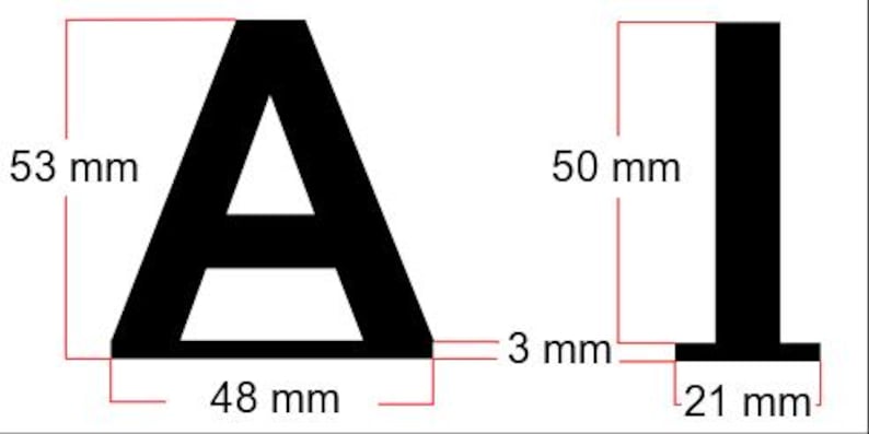 Puede incluir: Letra may&uacute;scula A e I negras, cada una con una base de 3 mm de grosor. La A mide 53 mm de alto y 48 mm de ancho. La I mide 50 mm de alto y 21 mm de ancho.