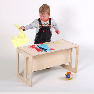 Spieltisch und Spielbank TIM aus Holz gewachst für das Kleinkind für das moderne Kinderzimmer aus Holz Bild 1