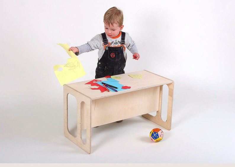 Spieltisch und Spielbank TIM aus Holz gewachst für das Kleinkind für das moderne Kinderzimmer aus Holz Bild 1