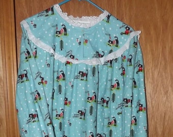 Flannel Cats Nightgown, Size Large 16-18, Aqua, Black & Red, Embroidered Trim, Soft Warm Winter Nightdress, Cat Lover's Gift