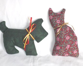 Stuffed Cat & Dog, Red Green Pets, Stuffed Cotton Cat and Dog, Shelf Sitters, Pet Lover's Gift, Cat and Scotty Pillows, Christmas Decor