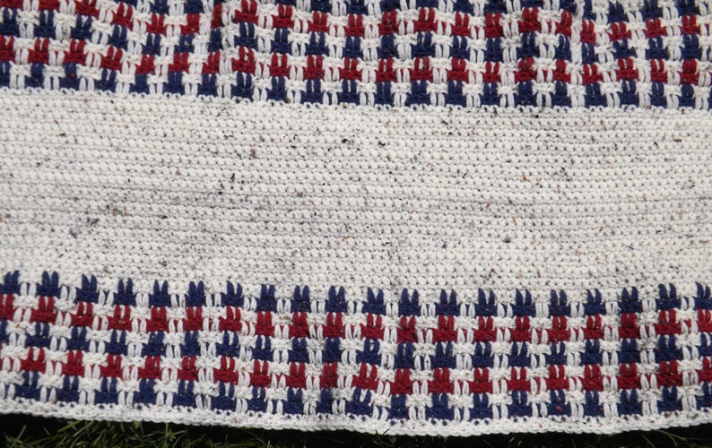 Acrylic Table Topper 4th of July Decor, 58 x 17 USA Decor American Country Home Decor Crocheted Red White /& Blue Table Runner