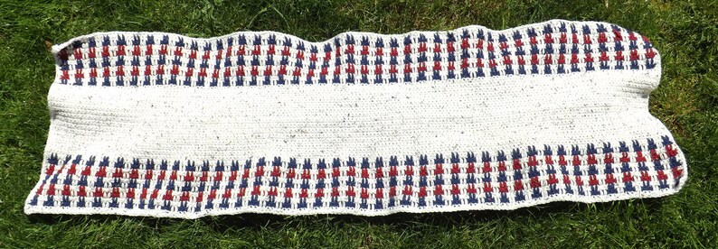 Acrylic Table Topper 4th of July Decor, 58 x 17 USA Decor American Country Home Decor Crocheted Red White /& Blue Table Runner