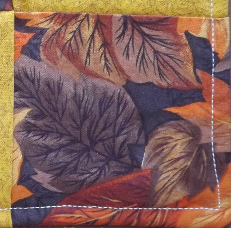 Multicolor with Pumpkins Reversible Thanksgiving Cotton Hot Pad Fruit /& Leaves Autumn Quilted Potholder 7.5 Square Kitchen Decor