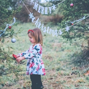 Silver Merry Christmas Banner, Cursive Banner, Silver Sparkle Cardstock, Christmas Banner, Silver Shimmer, Sparkly Christmas, Silver or Gold
