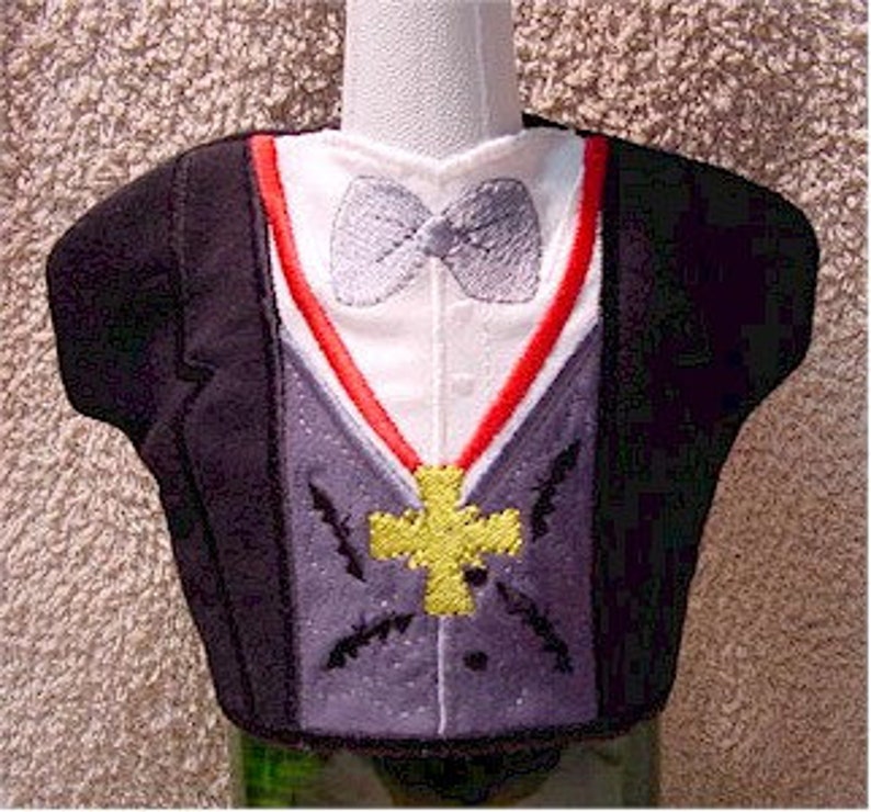 ITH Halloween Dracula inspired Bottle T-shirt 5x7 machine embroidery hus pes jef in the hoop project instant download