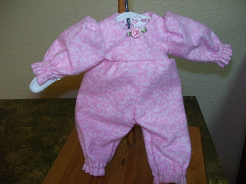 Dormeuse rose et blanche en flanelle pour poupées de 23 à 11 pouces, ours en peluche et peluches minces image 4