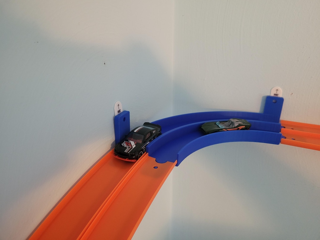 Wall Mounted Hot Wheels Tracknull