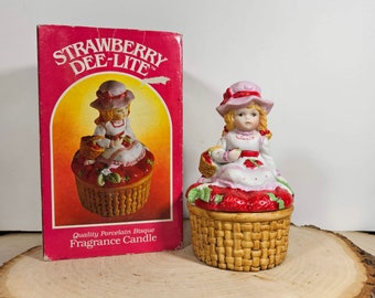 Retro candle Strawberry Dee Lite fragrance candle nostalgic