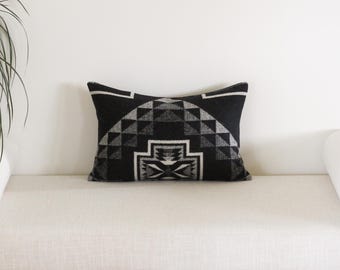 12x18 Oxbow Wool Pillow Cover, Black and White Southwestern Lumbar Pillow Cover (Ready to Ship)