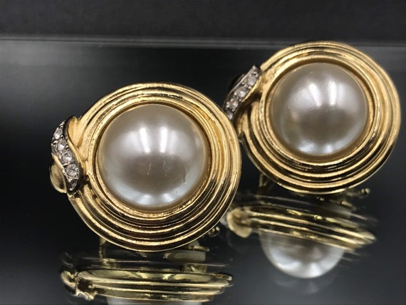 Vintage Butler large Faux Pearl and Rhinestones C… - image 4