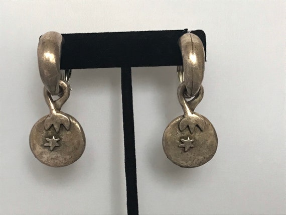 Mouton D Or Fermoir Sécurisé Boucles D'oreille Hypoallergénique LOX. Couleur Argent. 2 Paires Porte Boucle D'oreille Mouton D Or Fermoir Sécurisé Boucles D'oreille Hypoallergénique LOX. Couleur Argent. 2 Paires Porte Boucle D'oreille