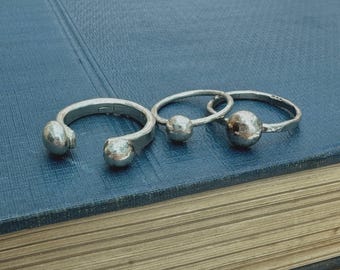 Recycled Silver Pebble Ring: Hammered Band, Beach Stone Style