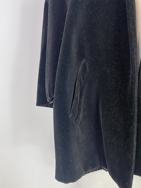 1950s Black Velvet Velour Cape Jacket - image 6