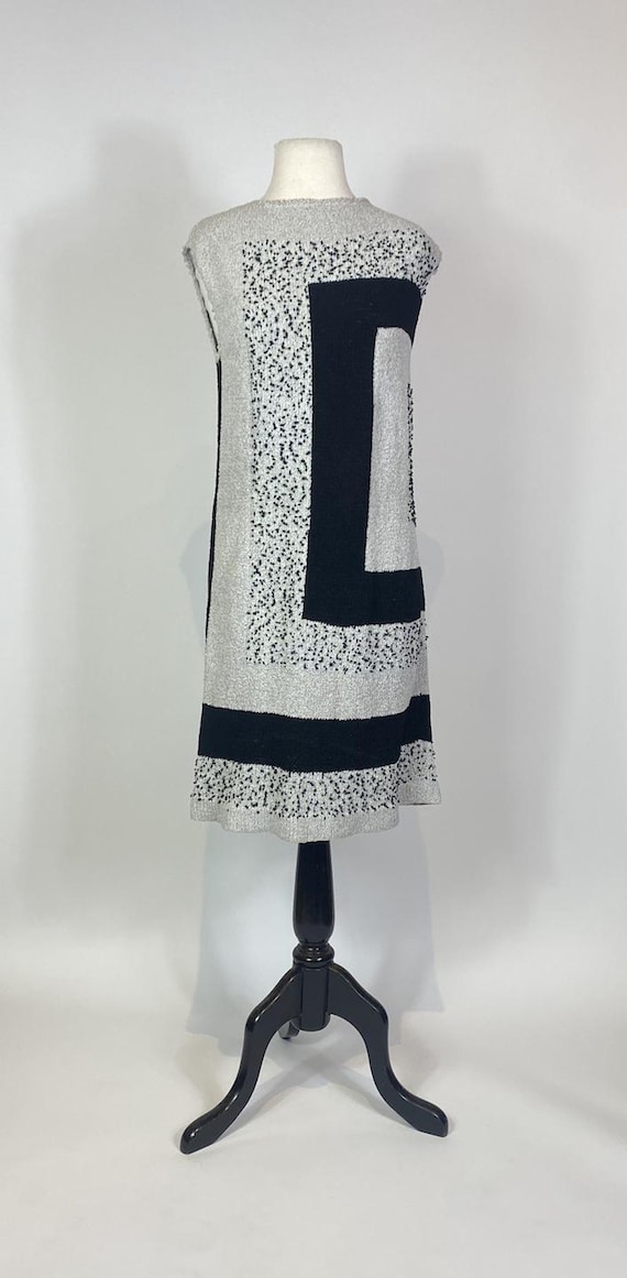 1960s Grey Black Geometric Print Knit Shift Dress - image 2