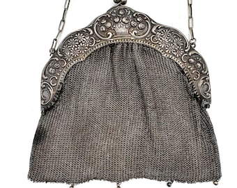 Late 1800s  Silver Tone Chainmail Floral Ornate Framed Kiss Lock Chain Handle Purse