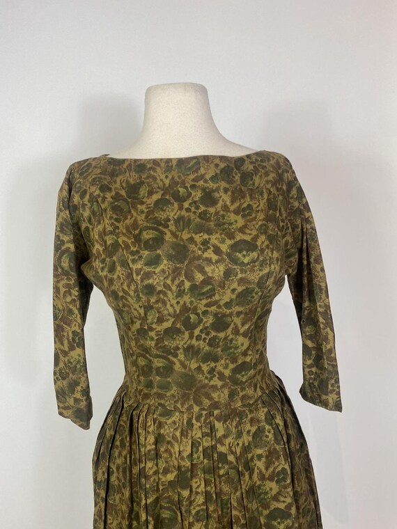 Green V-Neck Short Sleeves 1950s Swing Dress