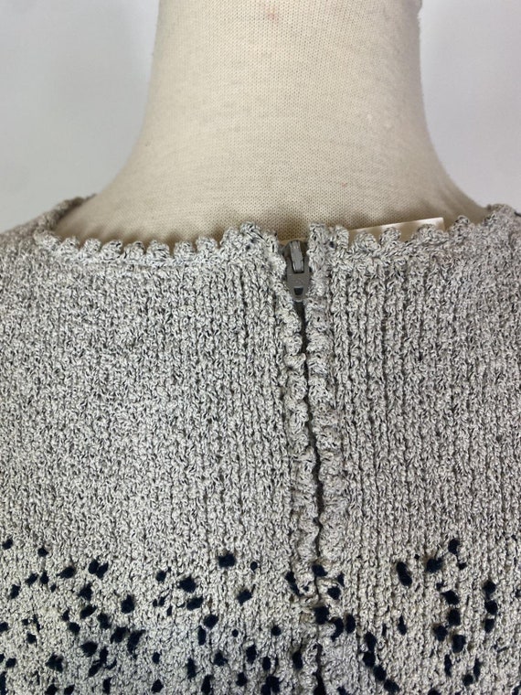 1960s Grey Black Geometric Print Knit Shift Dress - image 6
