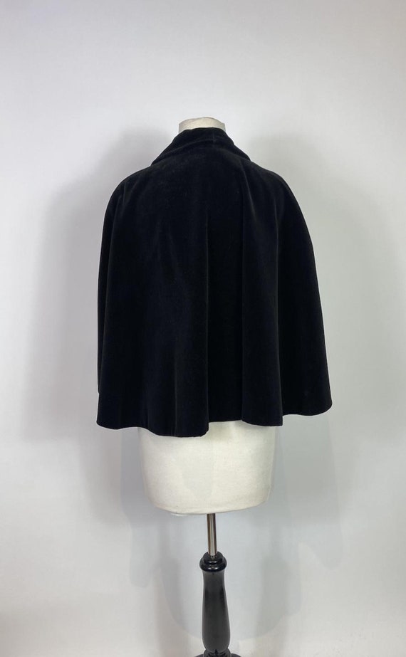 1950s Black Velvet Velour Cape Jacket - image 4