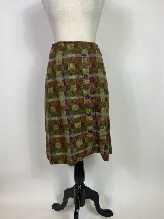 1960s - 1970s Purple and Green Plaid Wool Cape Ja… - image 8