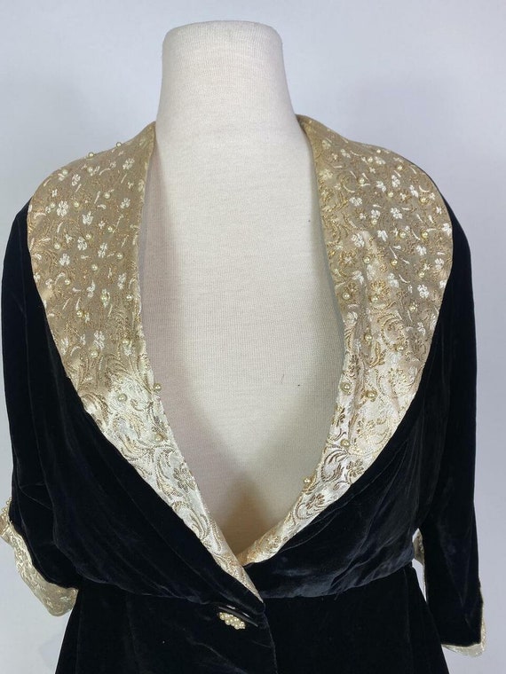 1940s Velvet with Gold Brocade Pearl Embellished … - image 4