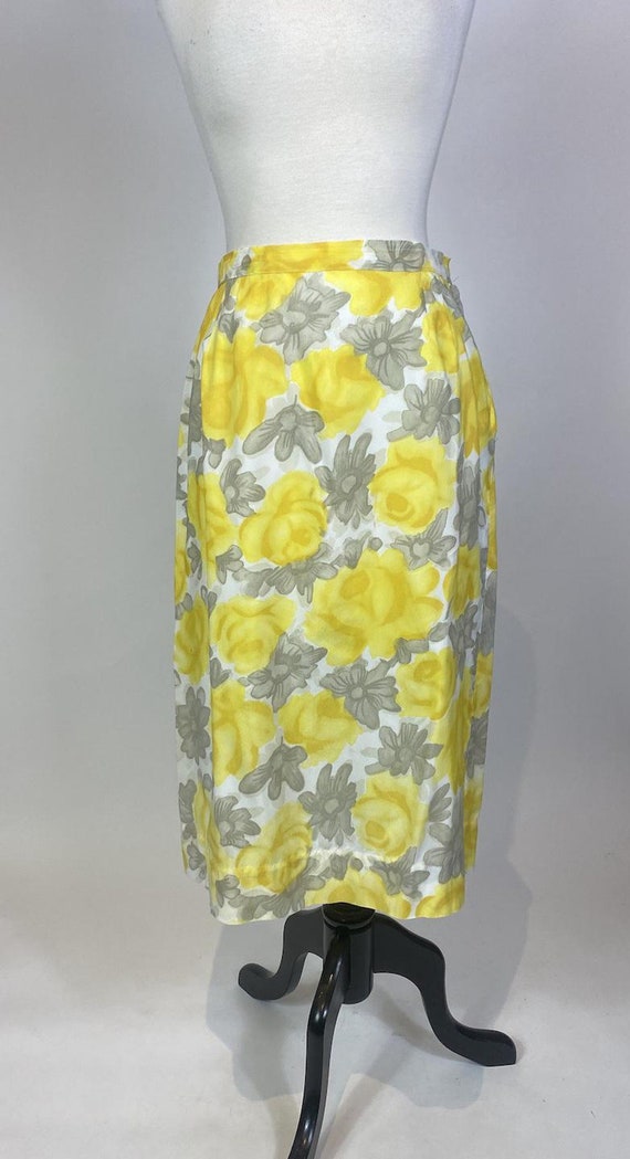 Early 1960s Yellow and Grey Watercolor Floral Pri… - image 7