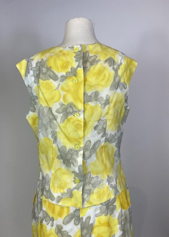 Early 1960s Yellow and Grey Watercolor Floral Pri… - image 6