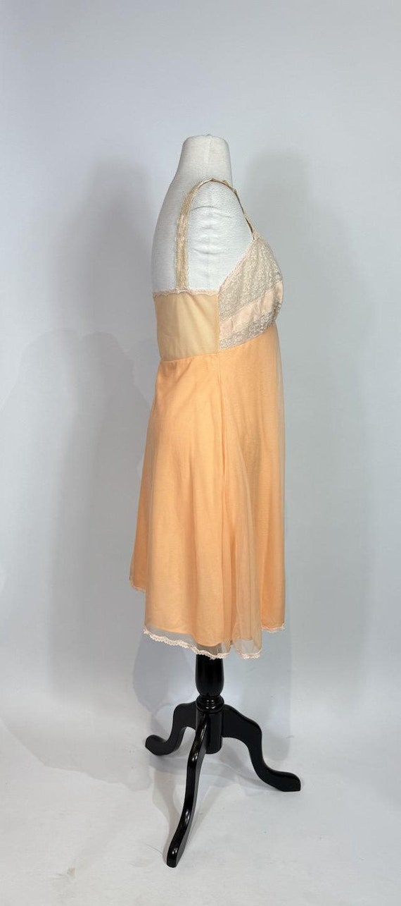 1950s - 1960s Orange Nylon and Lace Babydoll Slip… - image 4