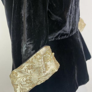 1940s Velvet with Gold Brocade Pearl Embellished Jacket image 5