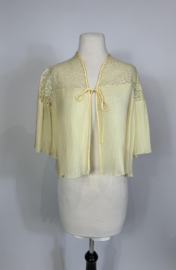 1940s - 1950s Barbizon Yellow Pleated Bed Jacket